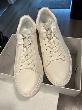 White sneakers — Size 11 M
